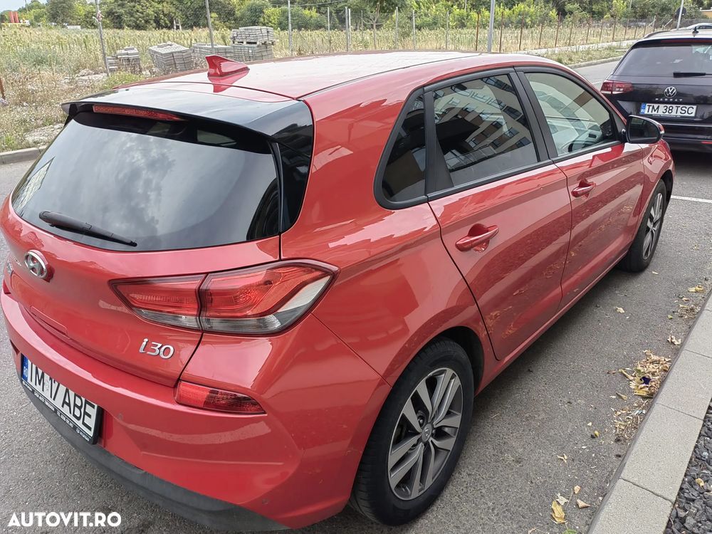 Hyundai i30 1.4 100CP 5DR M/T Highway - 4