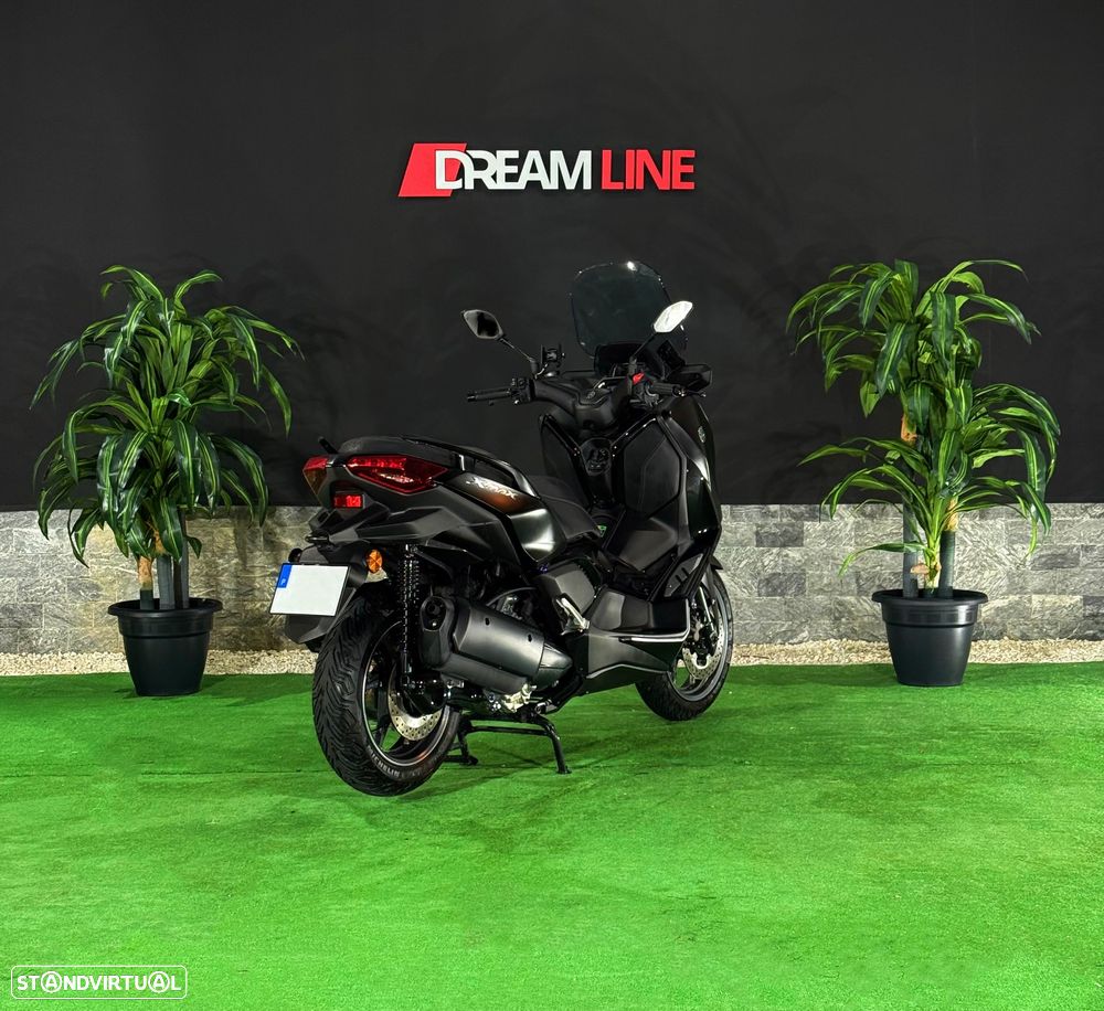Yamaha X-Max Tech Max - 9