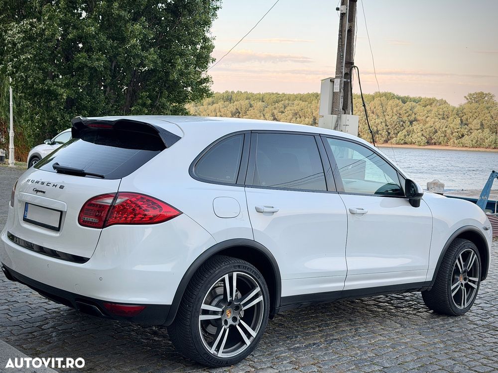 Porsche Cayenne Platinum Edition - 4