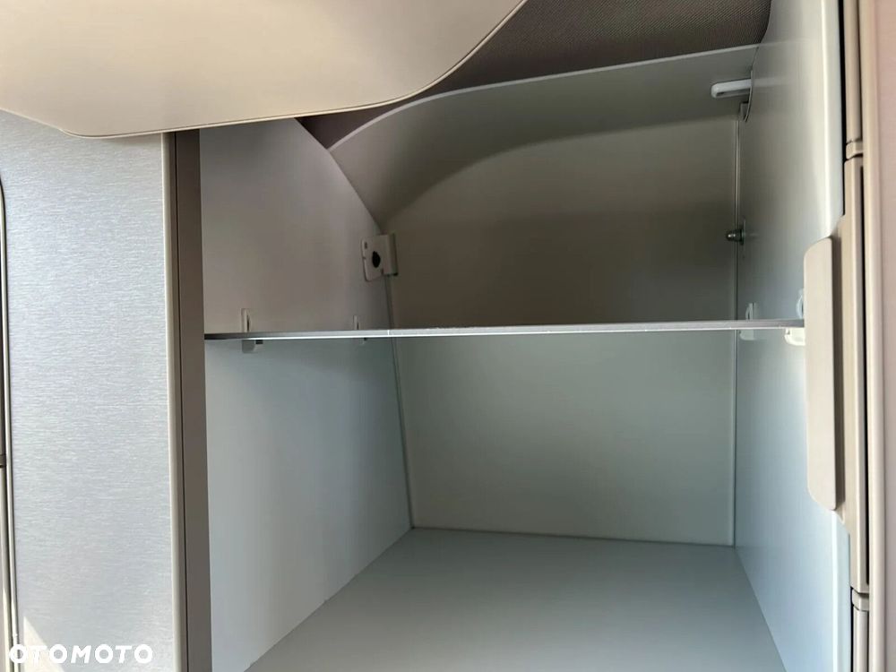 Volkswagen California - 34