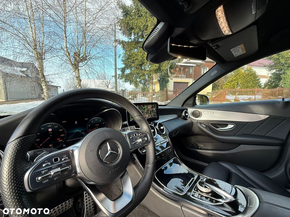 Mercedes-Benz Klasa C 180 9G-TRONIC AMG Line - 19