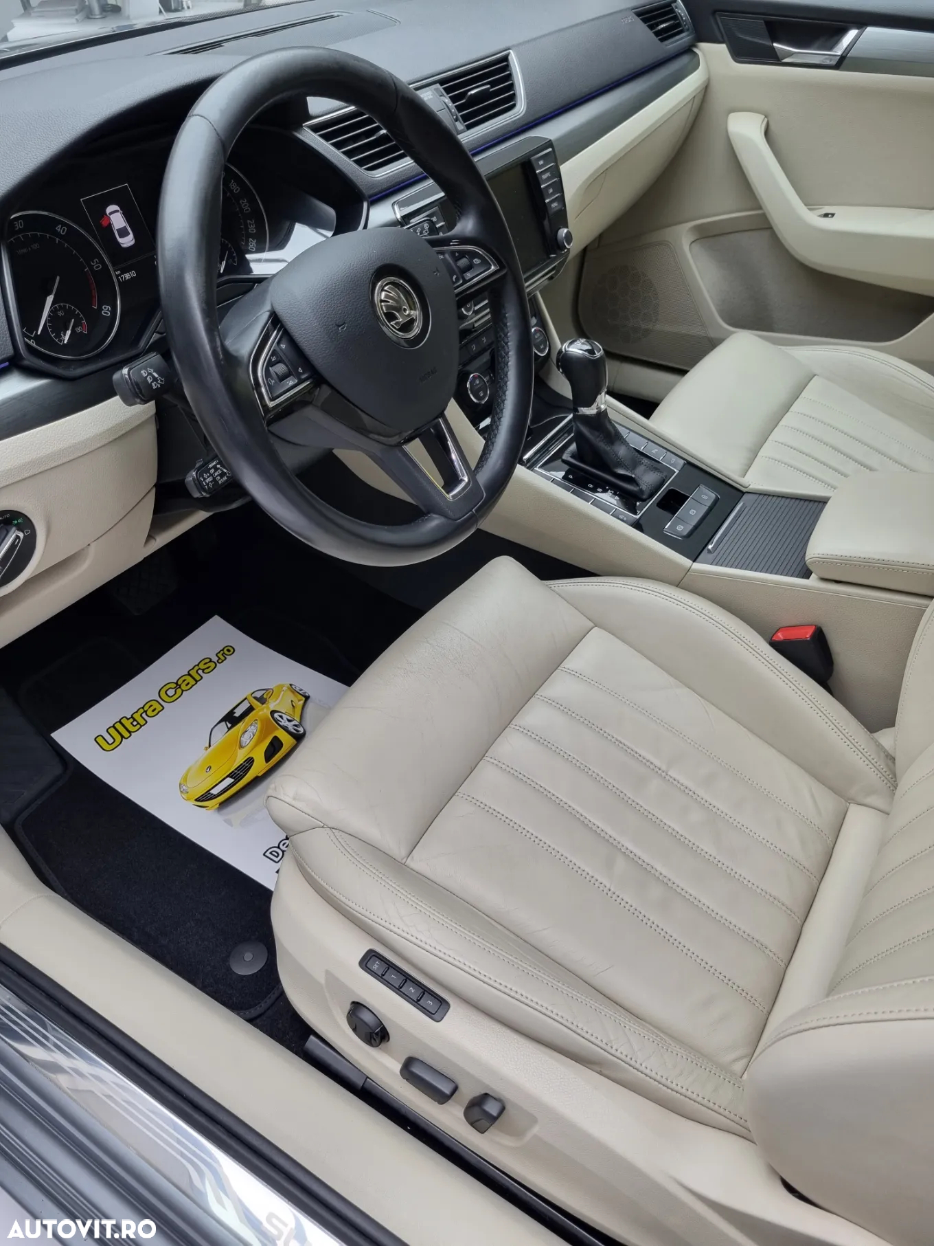 Skoda Superb 2.0 TDI DSG Style - 11