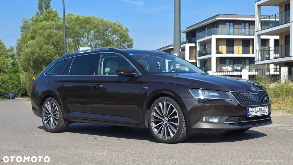 Skoda Superb 2.0 TDI 4x4 L&K DSG - 1