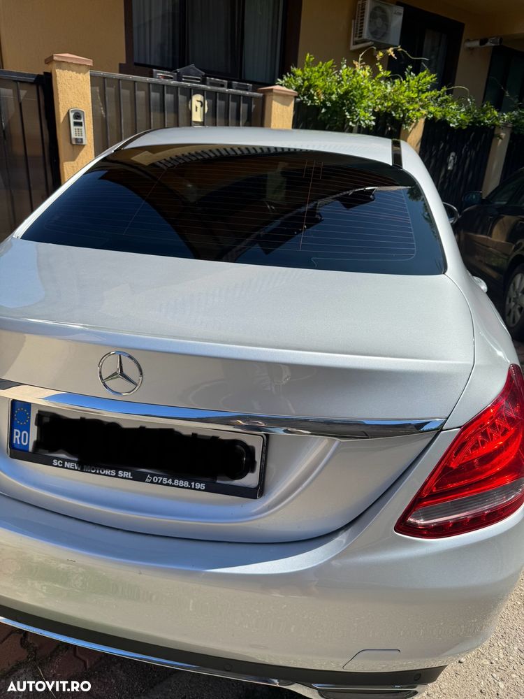 Mercedes-Benz C - 8