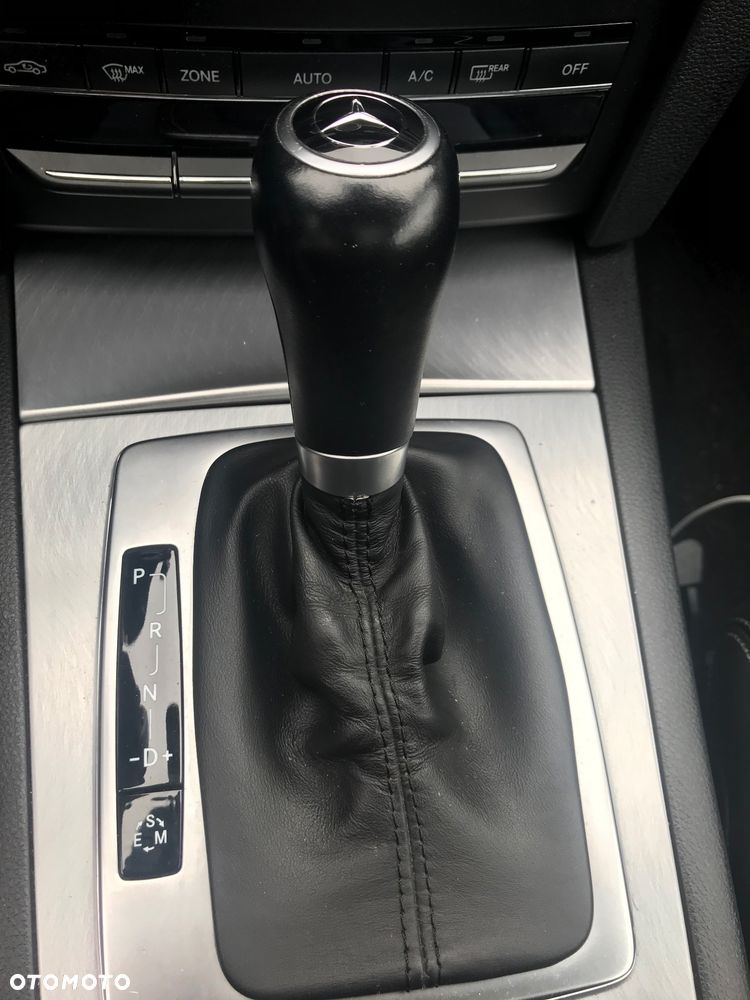 Mercedes-Benz Klasa E 350 CDI DPF BlueEFFICIENCY 7G-TRONIC Avantgarde - 18