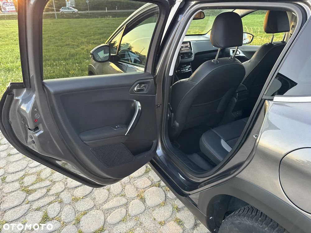 Peugeot 2008 1.2 Pure Tech Crossway S&S - 37