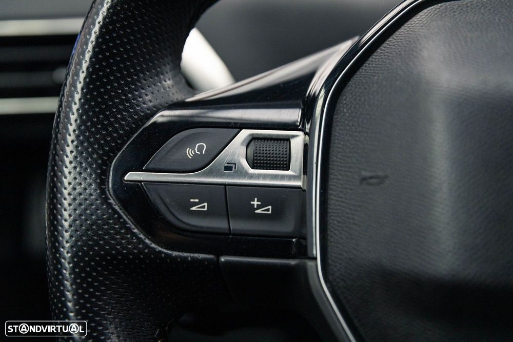 Peugeot 3008 1.5 BlueHDi GT Line - 28