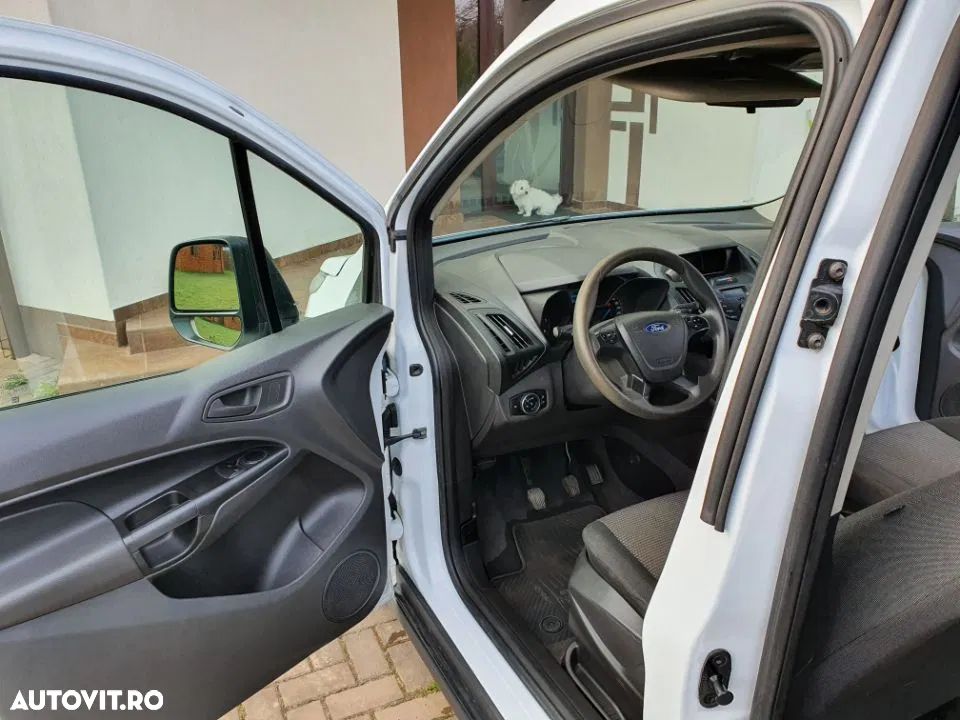 Ford Tourneo Connect - 12