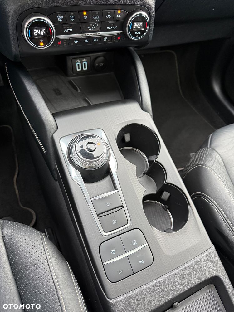 Ford Kuga 2.5P PHEV FWD Vignale - 25