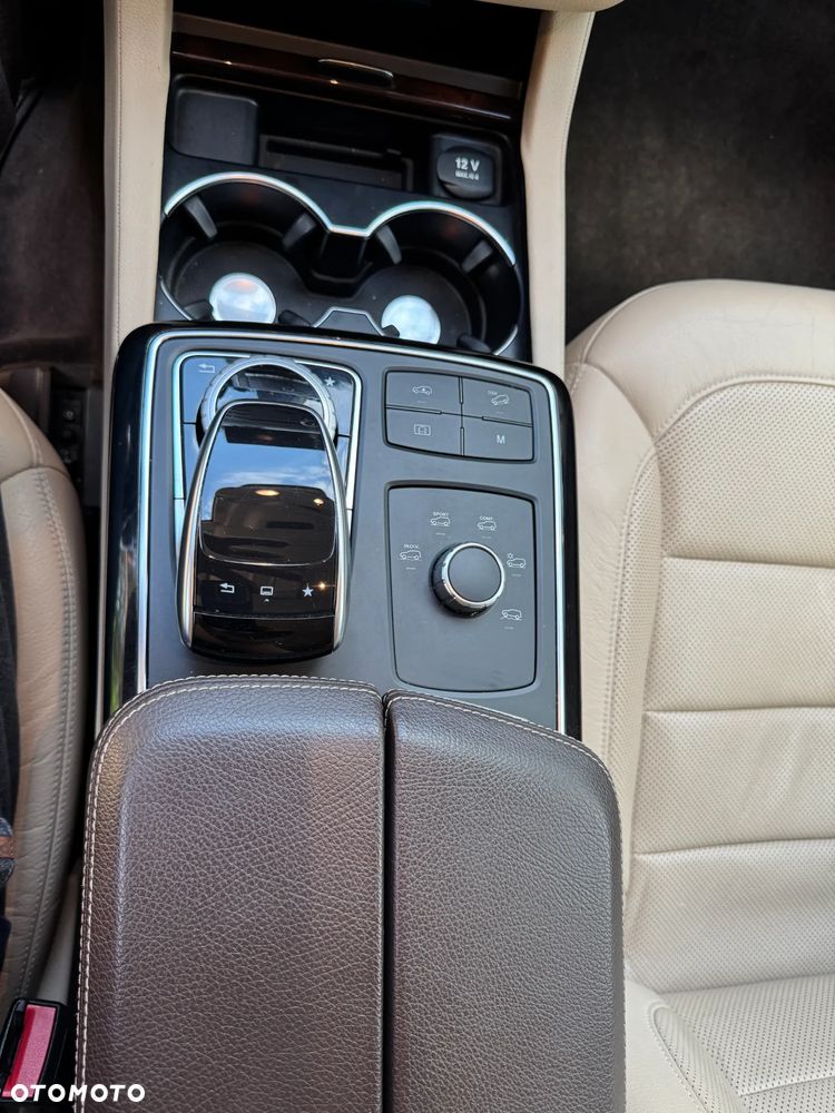 Mercedes-Benz GLE 350 d 4-Matic - 13