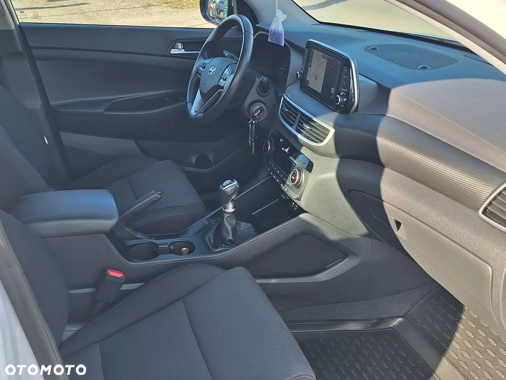 Hyundai Tucson 1.6 GDI BlueDrive Comfort 2WD - 18