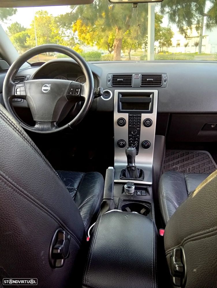 Volvo V50 2.0 D Nível 1 17 - 12