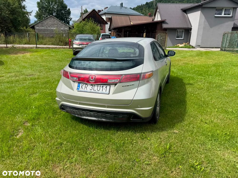 Honda Civic 1.8 Executive - 4
