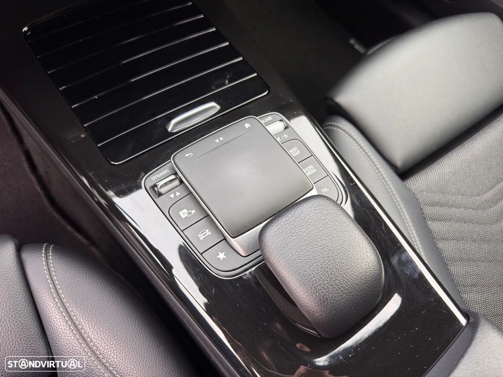 Mercedes-Benz A 250 - 30