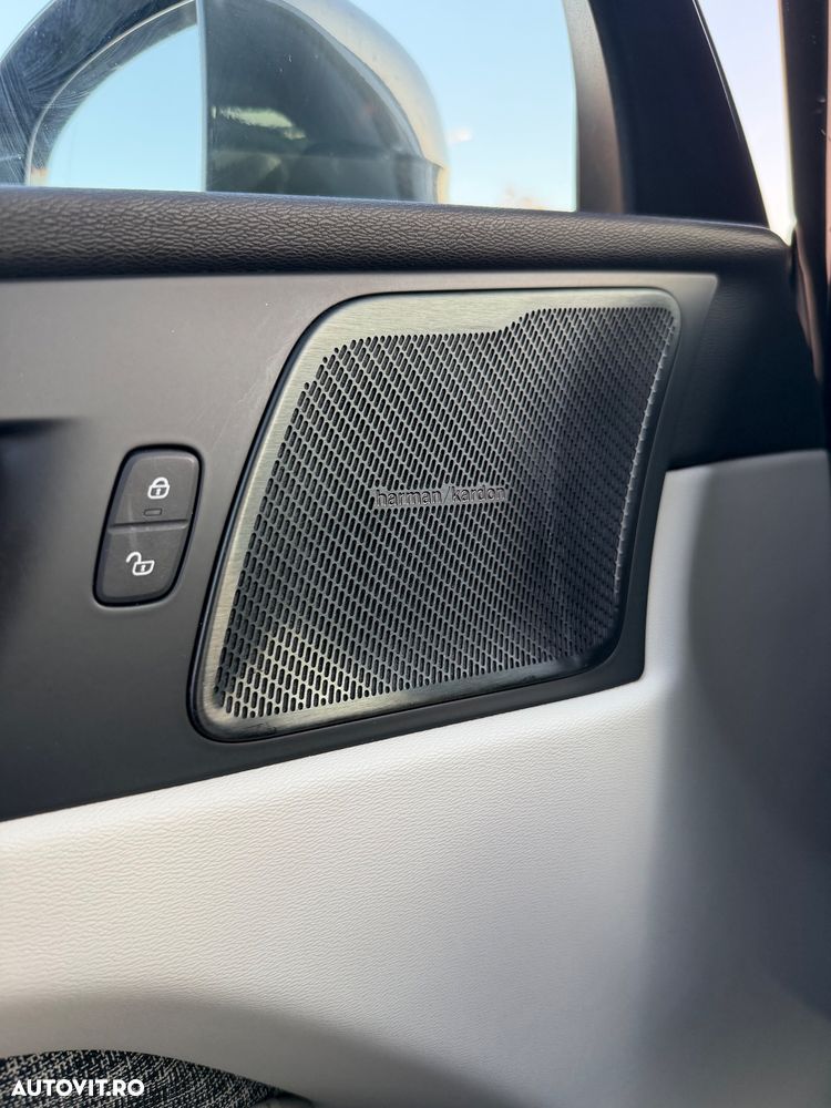 Volvo XC 60 D4 Momentum Pro - 11