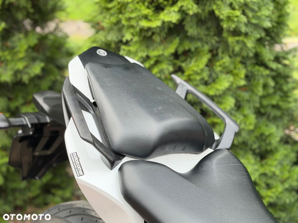 Yamaha FZ8 - 26