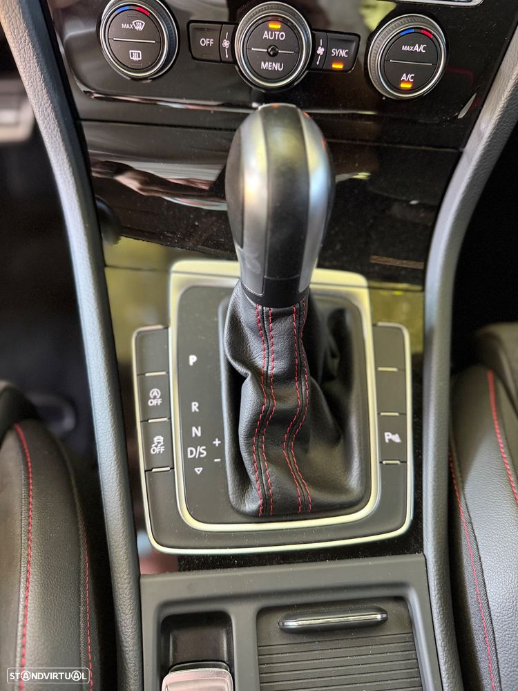 VW Golf - 27
