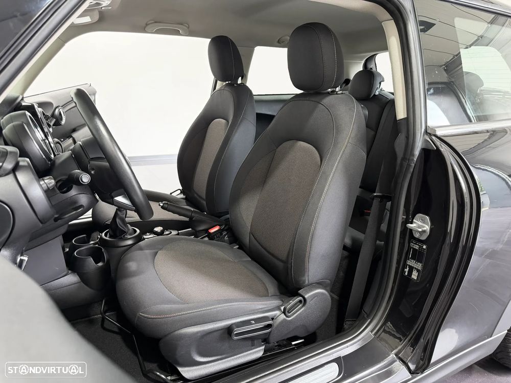 MINI 3 Portas One Sport Edition - 38