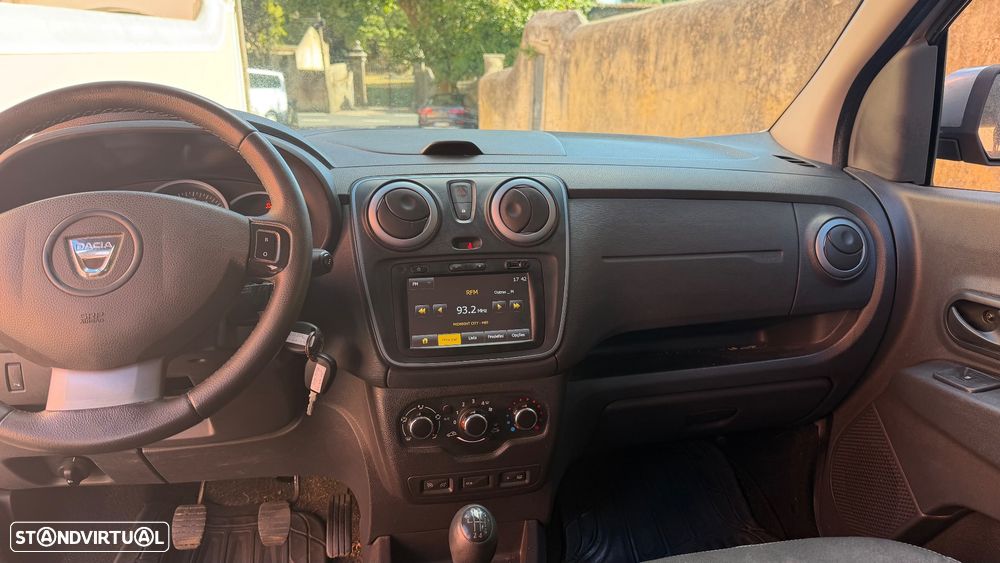 Dacia Lodgy 1.5 dCi Stepway 7L - 10