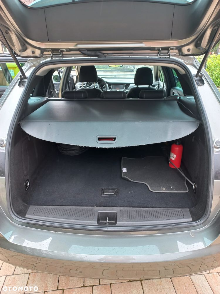 Opel Astra 1.4 Turbo 120 Jahre - 28