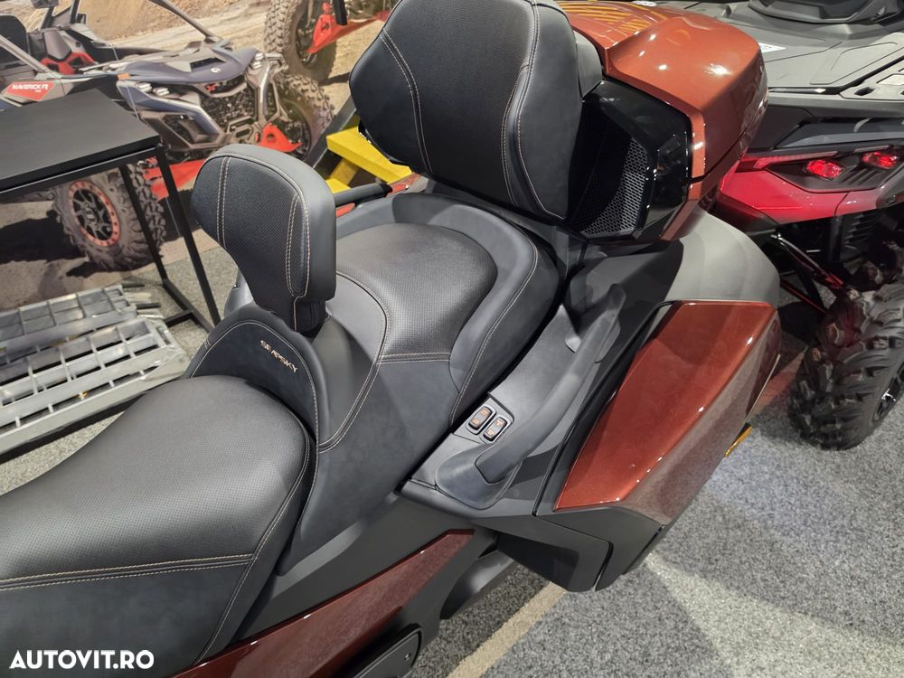 Can-Am Spyder - 9
