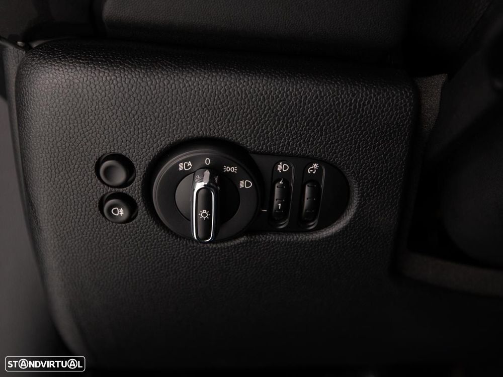 MINI 3 Portas Cooper SE Essential - 20