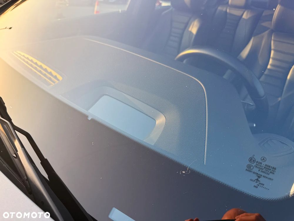 Mercedes-Benz Klasa E 220 d 4-Matic 9G-TRONIC - 14