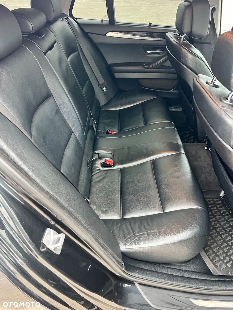 BMW Seria 5 525d - 10