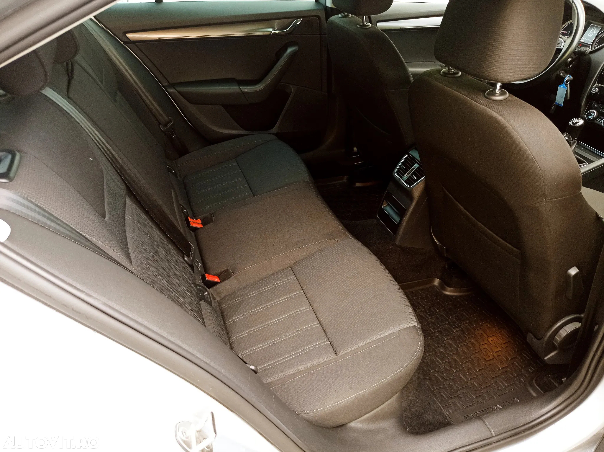 Skoda Octavia 1.6 TDI Style - 23