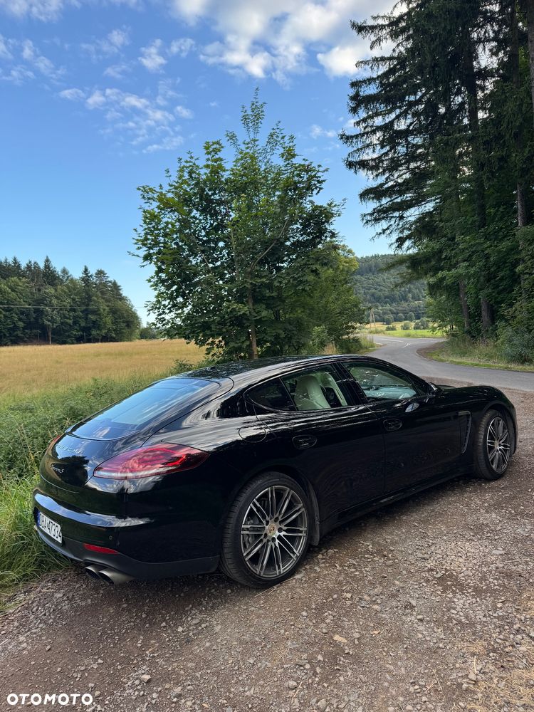 Porsche Panamera S - 5
