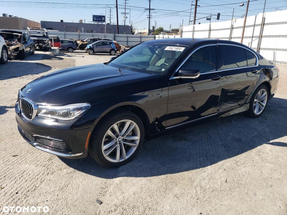 BMW Seria 7 750Li - 24