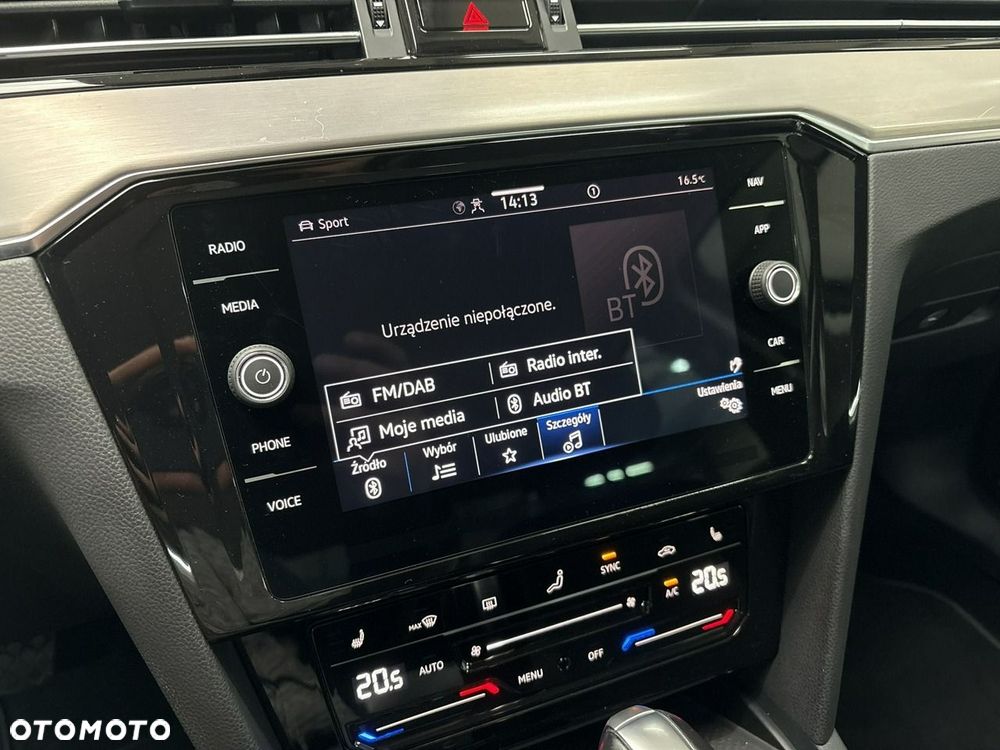 Volkswagen Passat - 11