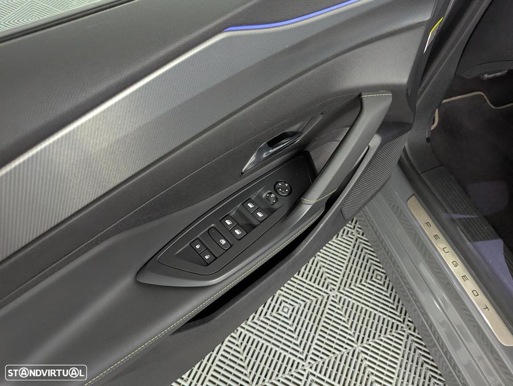 Peugeot 308 1.6 Hybrid GT e-EAT8 - 21