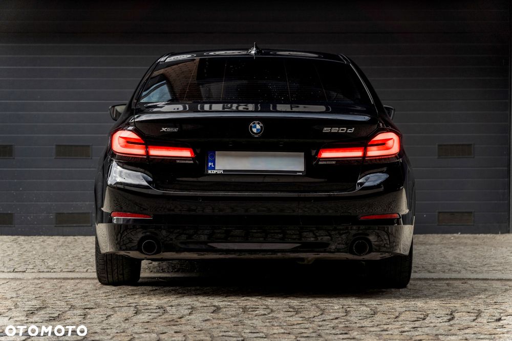 BMW Seria 5 520d xDrive - 6