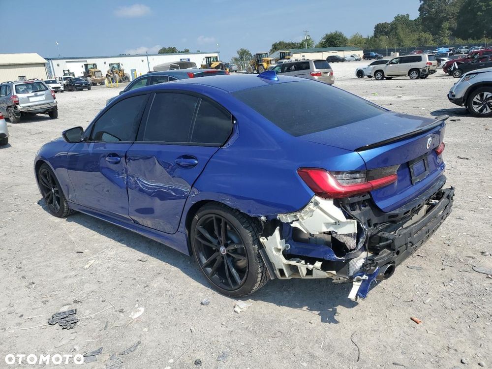 BMW Seria 3 330i xDrive M Sport - 2