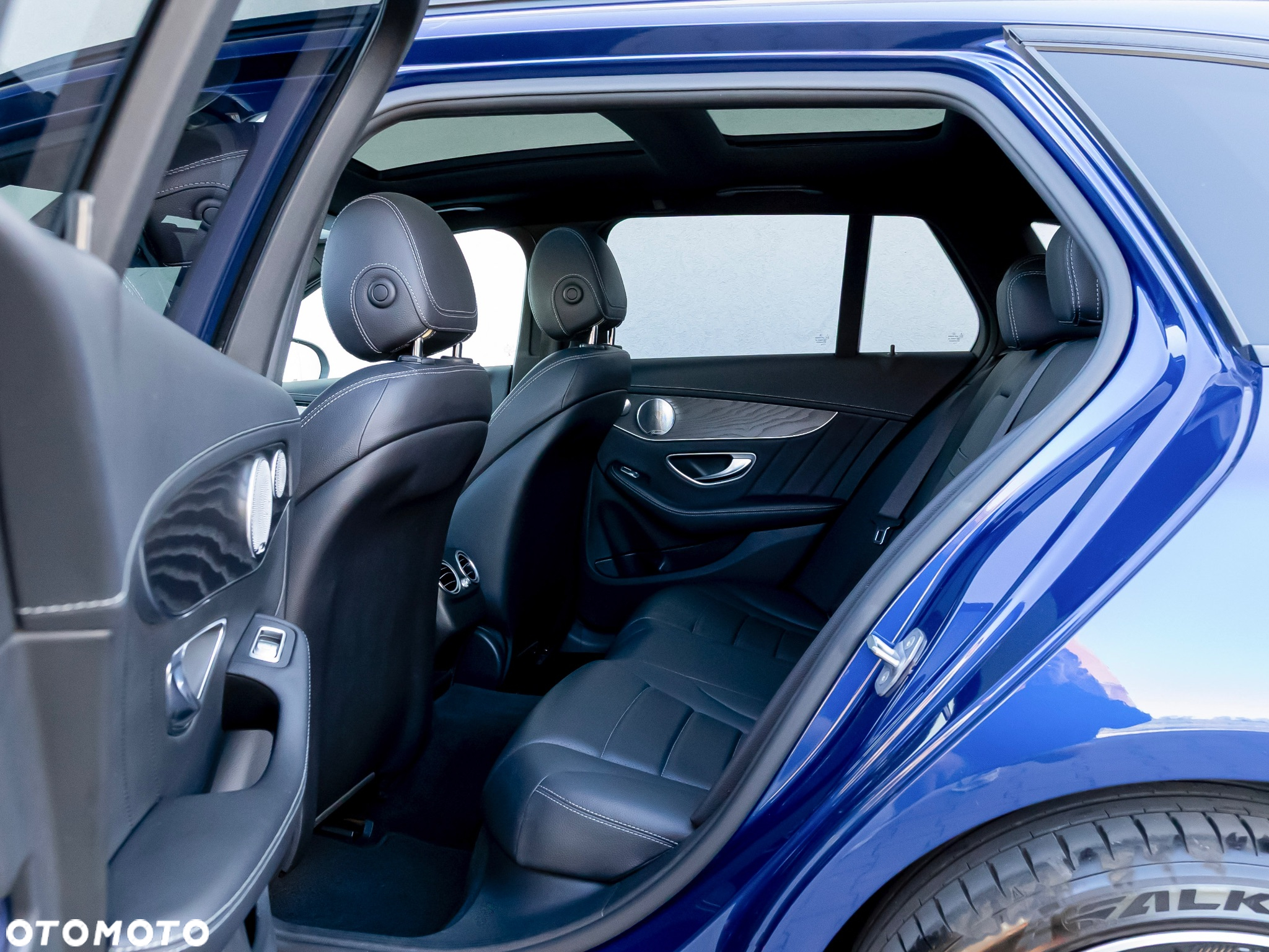 Mercedes-Benz Klasa C 200 4-Matic 9G-TRONIC - 35