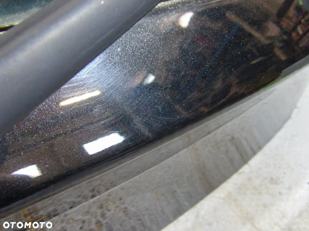 BMW 1 E87 5D TYLNA KLAPA 475/9 - 6