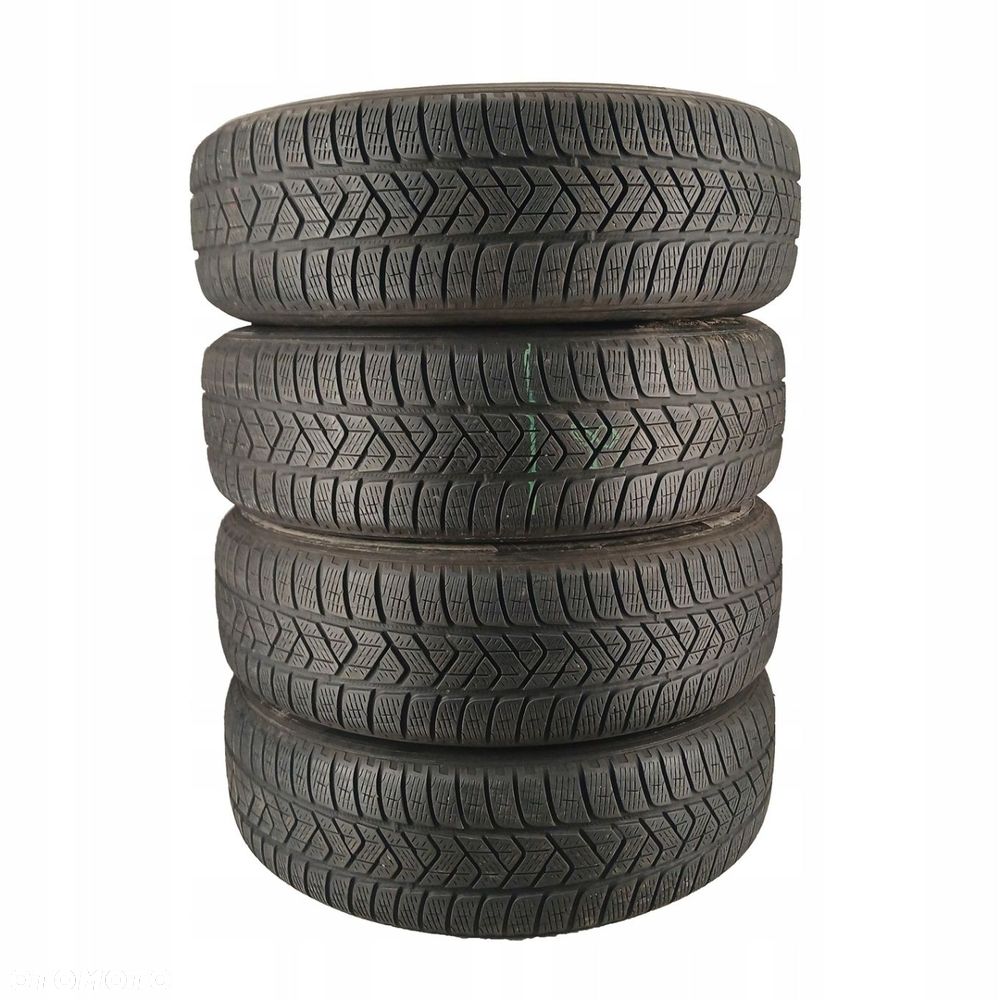 4x 215/65R17 opony zimowe Pirelli Scorpion Winter 85742 - 1