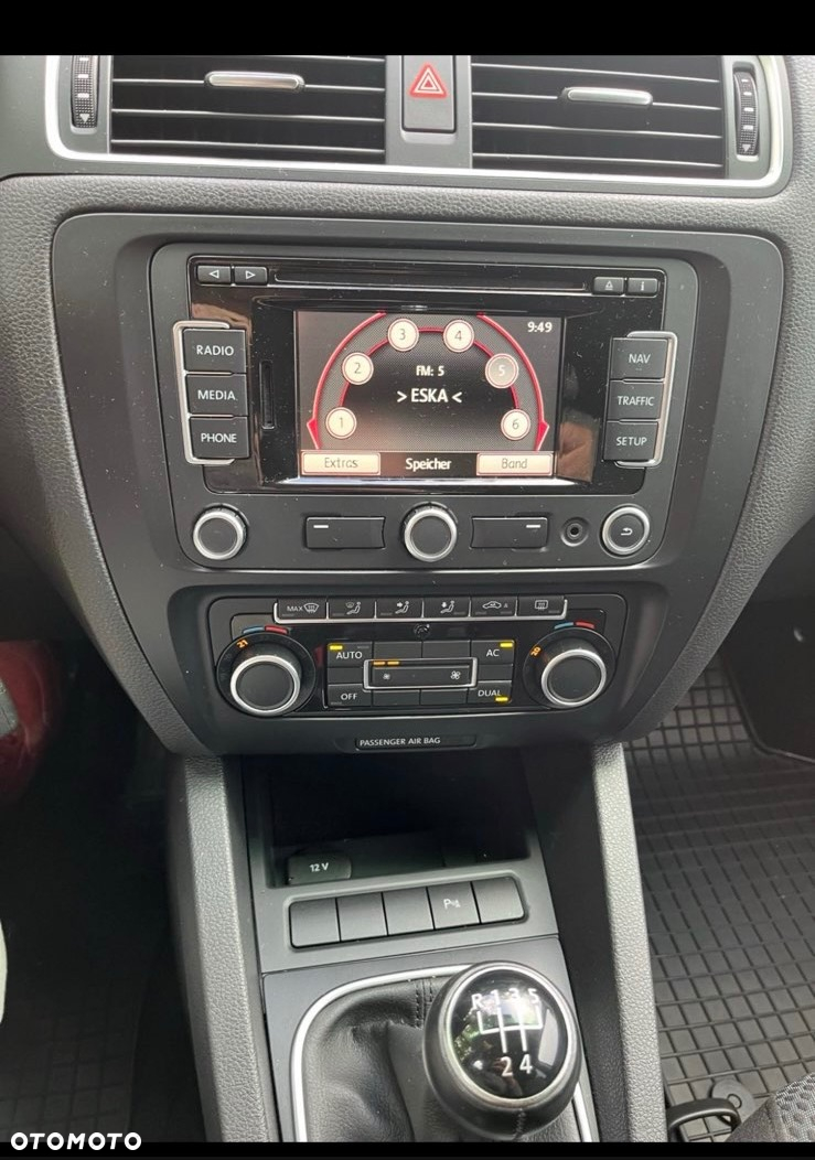 Volkswagen Jetta 1.6 TDI Comfortline - 12