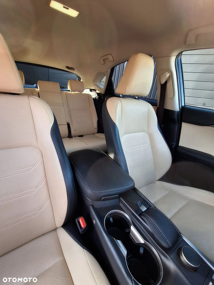 Lexus NX 200t Prestige AWD - 6