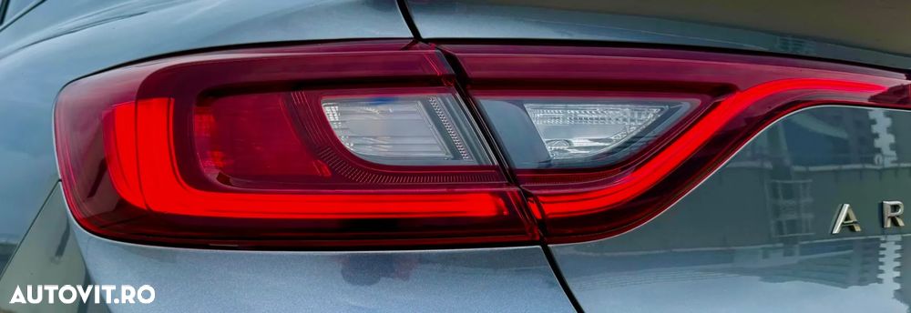 Renault Arkana E-TECH Hybrid RS Line - 38