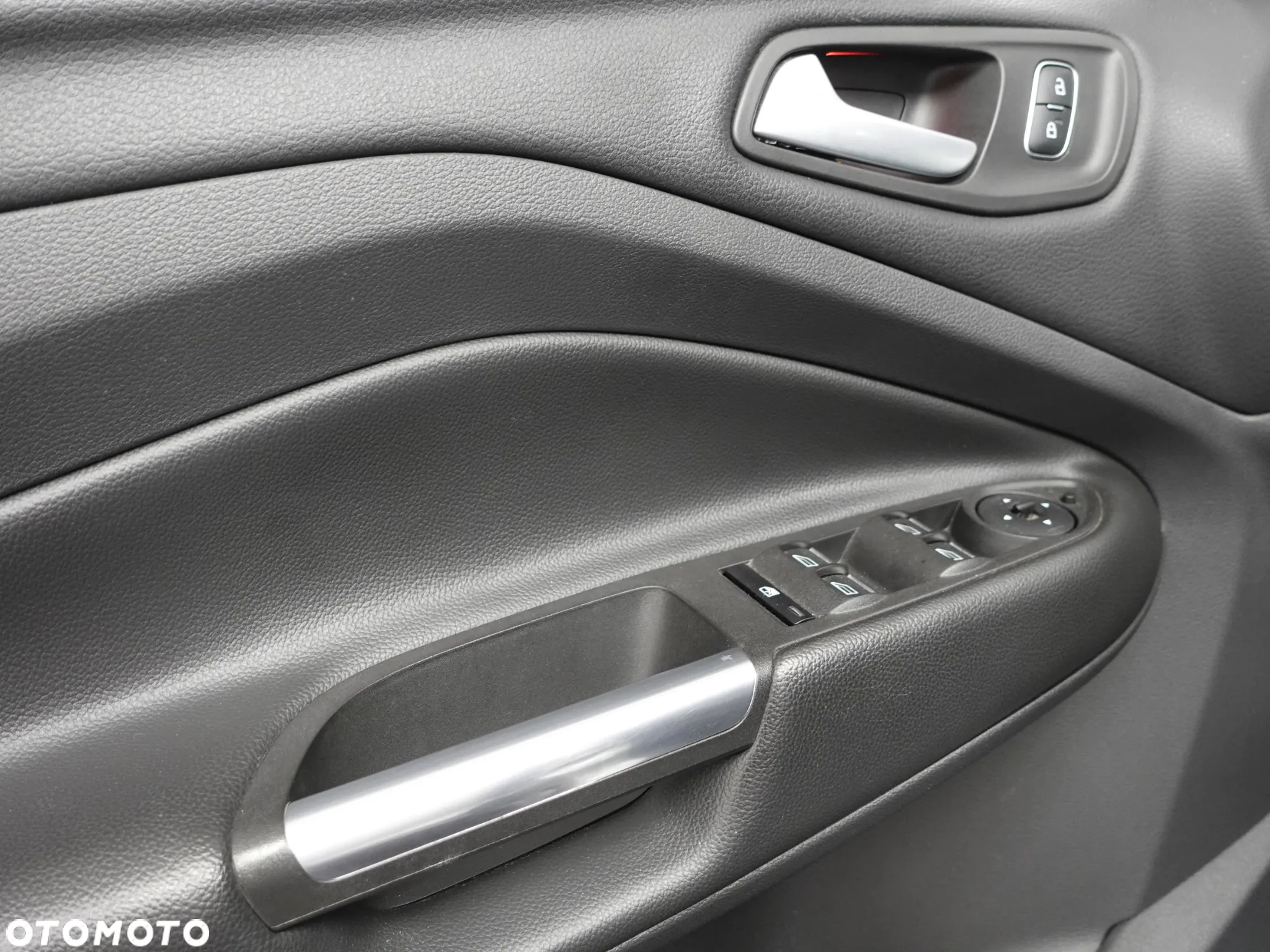 Ford Kuga 1.5 EcoBoost AWD Edition ASS - 19