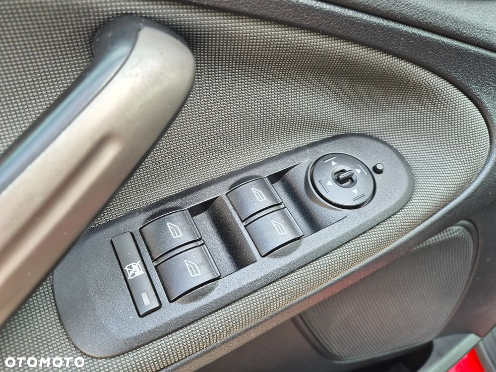 Ford Galaxy - 12