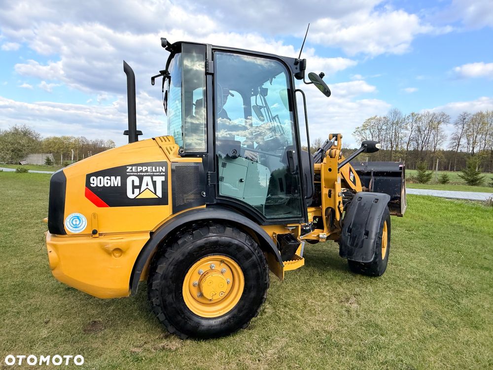 Caterpillar Ładowarka łamana 906M Cat łyżka widły 907 908 5 6 ton SZYBKOZŁĄCZE HYDRAULICZNE dodatkowe linie ZAMIATARKA za dopłatą - 9