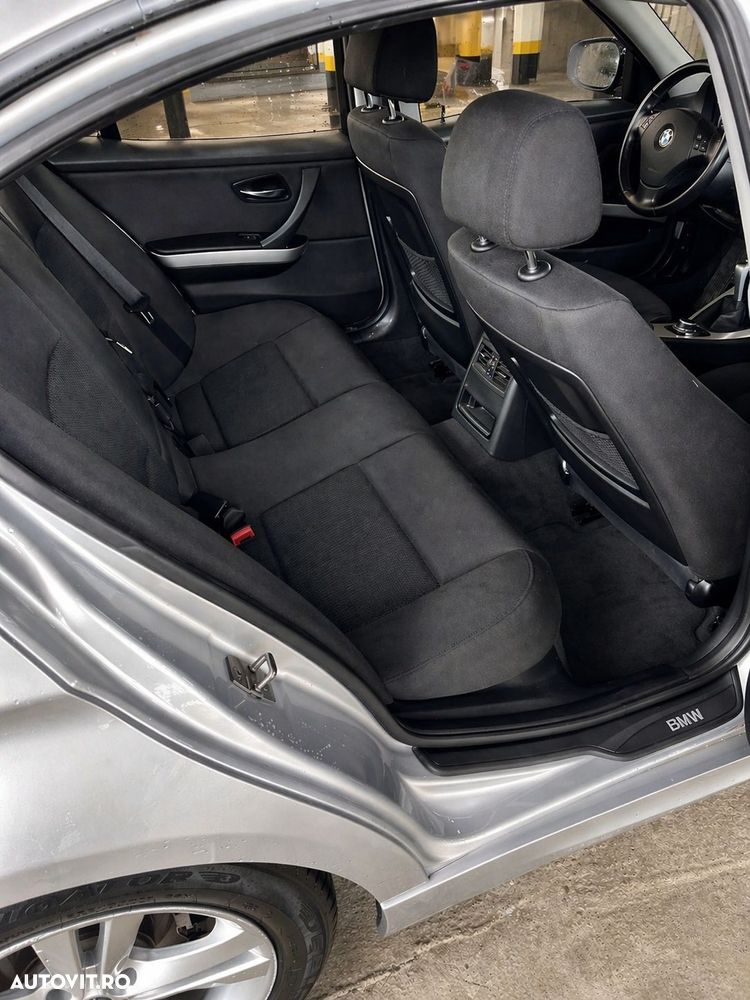 BMW Seria 3 318d - 14