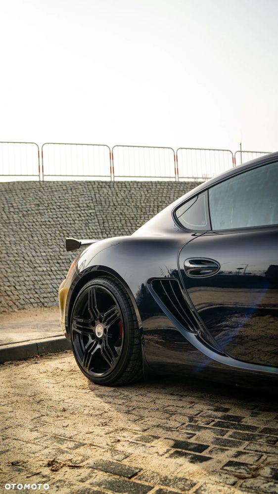 Porsche 718 Cayman - 11