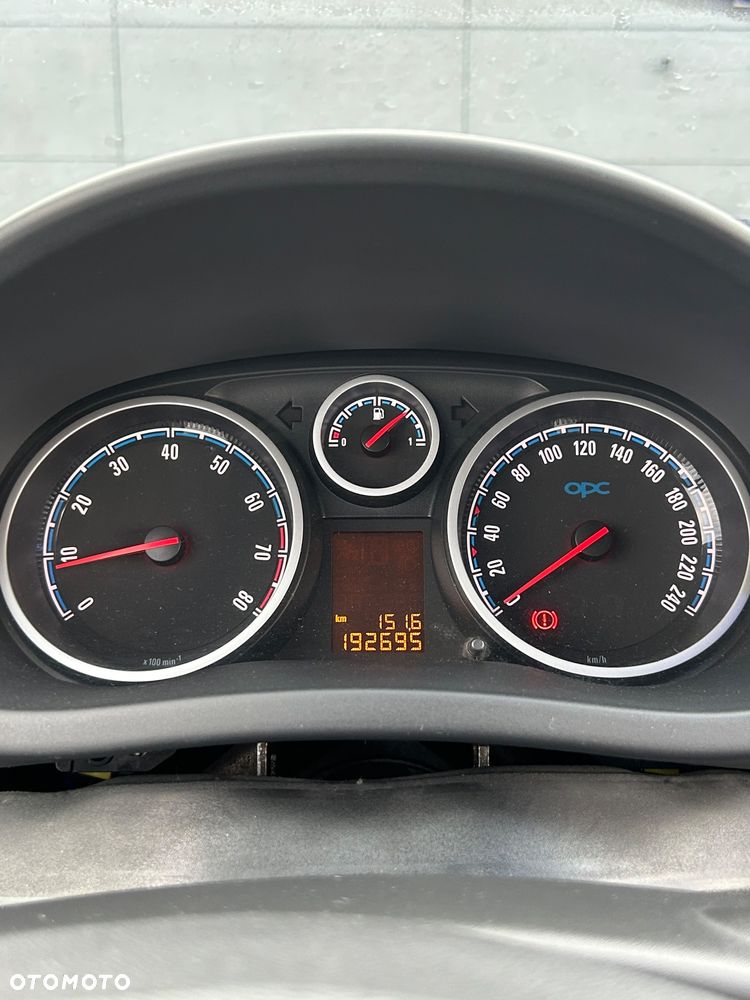 Opel Corsa 1.6 Turbo OPC - 8