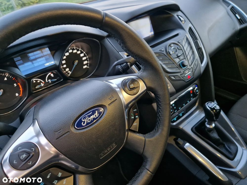 Ford Focus 2.0 TDCi DPF Titanium - 6