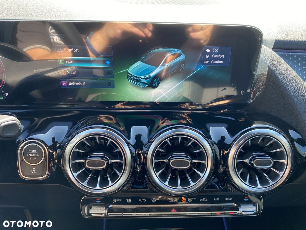 Mercedes-Benz GLA - 19