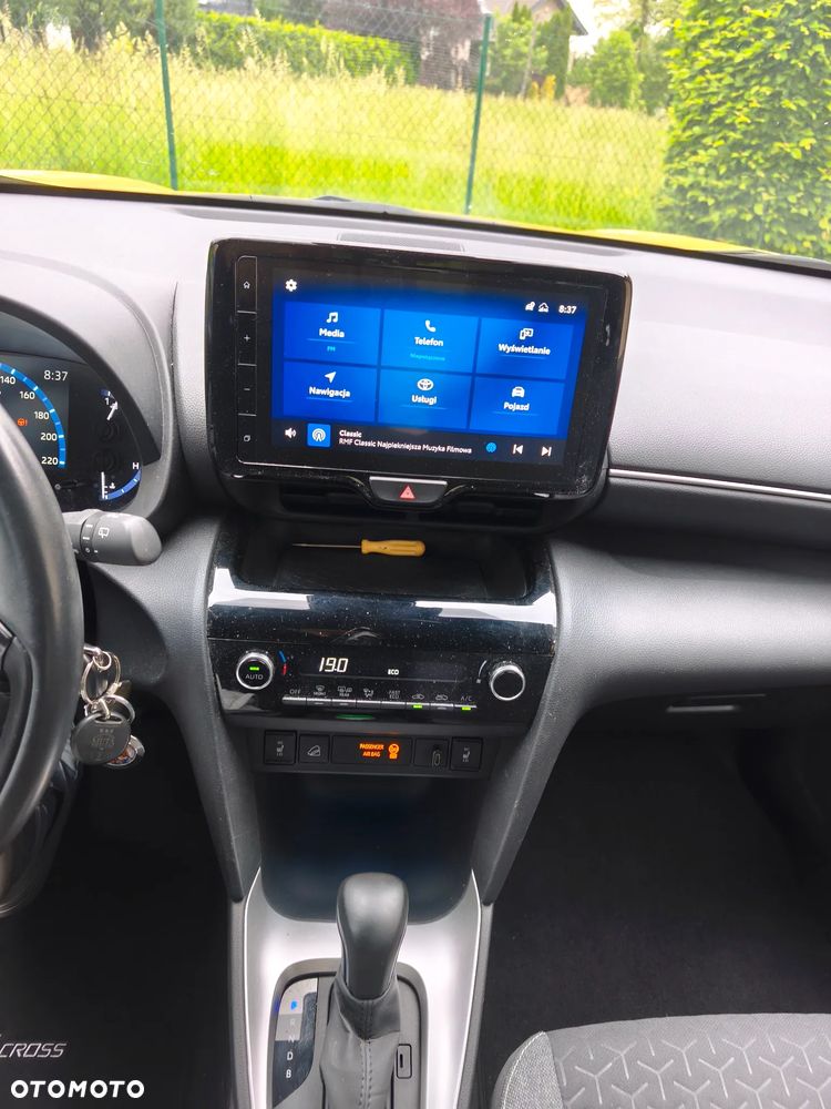 Toyota Yaris Cross - 18